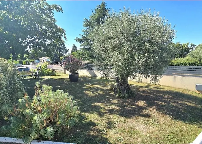 Rubis Proche Thermes Jonzac